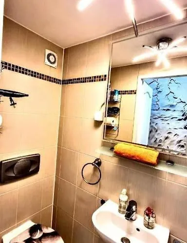 Апартаменти Modern Flat With Great Location For Longer Відень