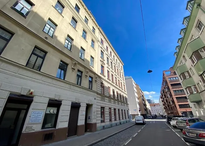 Modern Flat With Great Location For Longer Апартаменти *