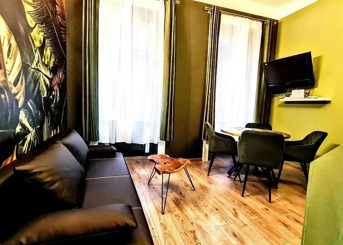Modern Flat With Great Location For Longer Апартаменти *